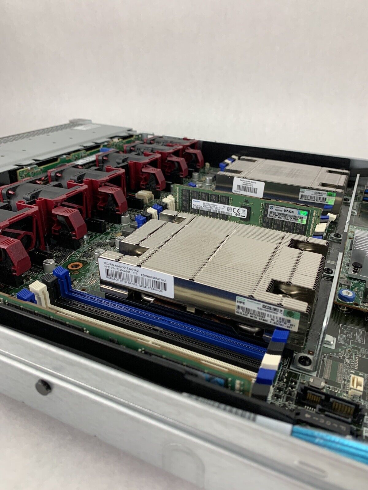 HP ProLiant DL360 Gen9 Quad-Core Xeon E5-2620 V4 2.1 GHz 64 GB RAM No OS No HDD