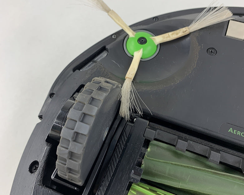 iRobot Roomba i1 Robot Vacuum Powers on For Parts and Repair