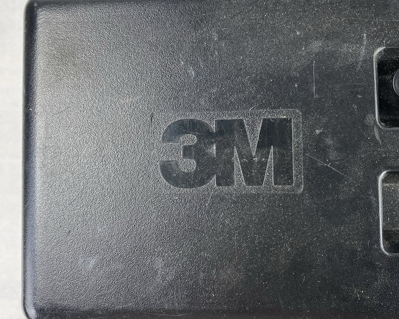 3M Model 497 Portable Electronics Service Vacuum No Power Cord No Attachments