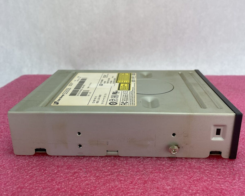 Hitachi-LG Data Storage GCR-8483B