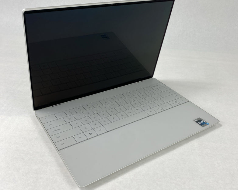 Dell XPS 9320 13.3" Touch i7-1260P 3.26 GHz 16 GB No HDD No OS