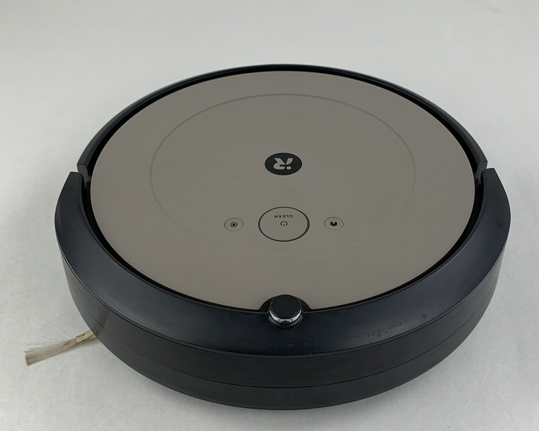 iRobot Roomba i1 Robot Vacuum Powers on For Parts and Repair