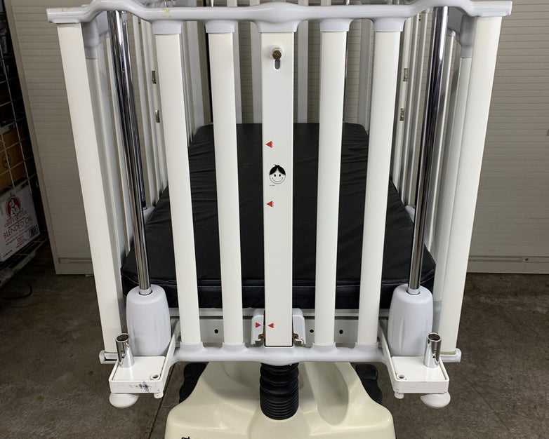 Stryker Cub FL19H Pediatric Crib with Mattress No Handles on Doors No Scale