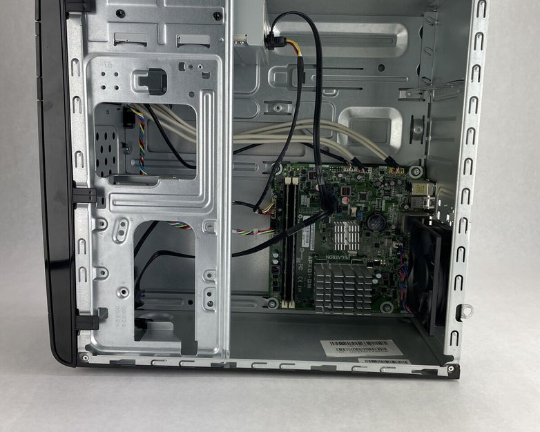 HP Pavilion P2-1033 MT AMD E-300 1.3GHz 3GB RAM No HDD No OS