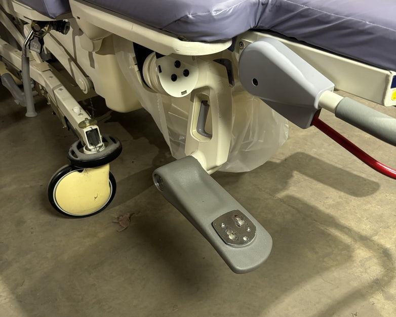 Stryker LD304 Birthing Bed Powers and Lifts Torso Hydraulic Stuck
