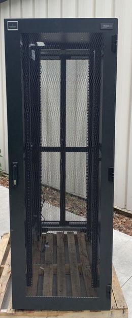Emerson Knurr DCM Server Rack 42U 78"-48"-28"
