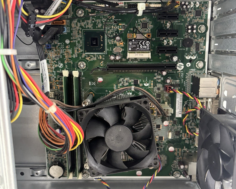 HP Pro 500-070 500 Series MT Desktop Core i3-3240 3.40 GHz 8 GB RAM No OS No HDD