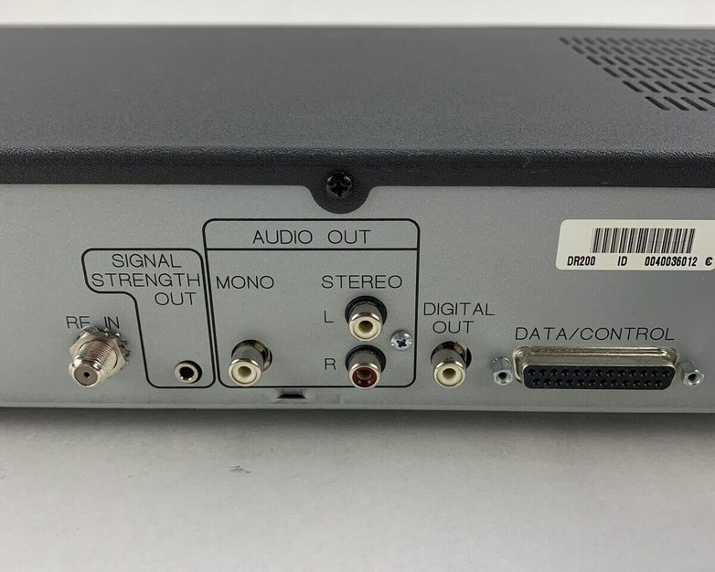 ComStream DR200 Audio Broadcast Receiver Powers On Missing Smart Card and Dish