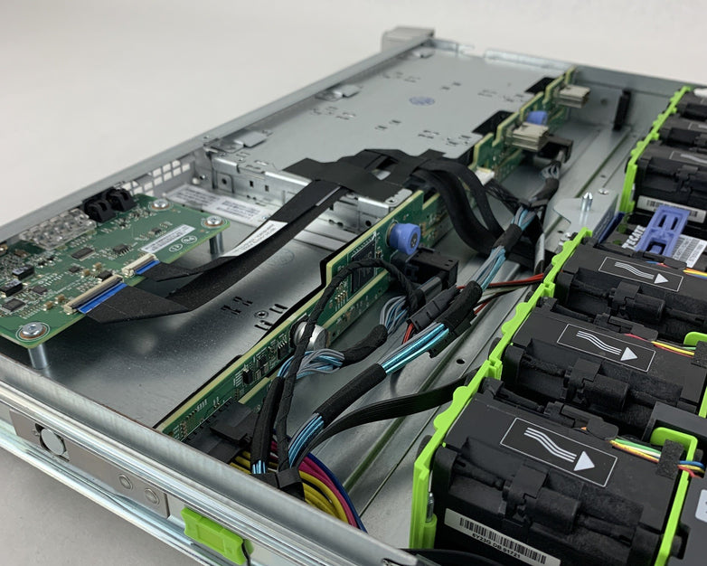 Cisco UCSC-C220-M4S Server 1x Xeon E5-2630 V3 2.4 GHz 32 GB RAM No OS No HDD