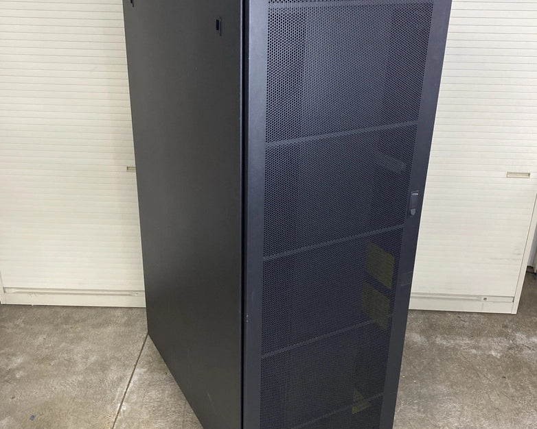 IBM 45D3122 36U Rack IT Network Server Cabinet