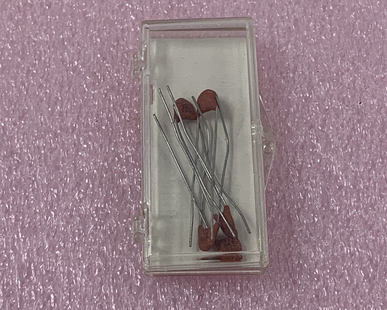Sprague 5GAQ33 1000V 33pF Ceramic Disc Capacitor - Lot of (5)