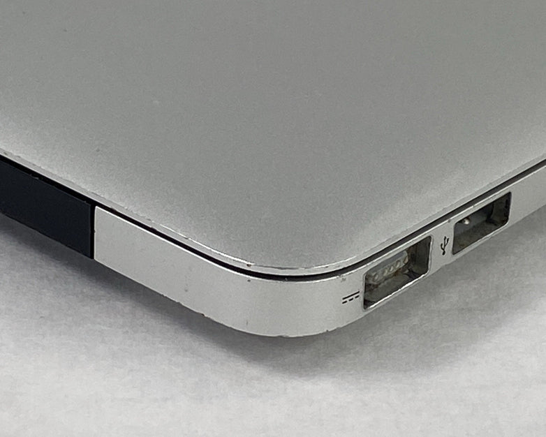 Apple A1369 MacBook Air 2011 13" 1.8Ghz i7 4GB RAM 250GB SSD os10.13.6 969Cycles