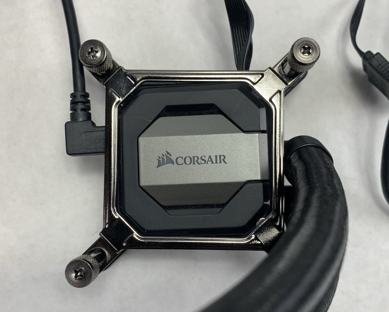 Corsair Hydro Series CW-9060026-WW Liquid Cooler Radiator w/ Fans