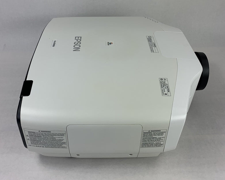 Epson Pro G7400U H762A LCD Projector - Parts or Repair