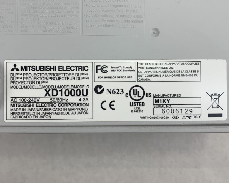 Mitsubishi XD1000U Projector - Parts or Repair
