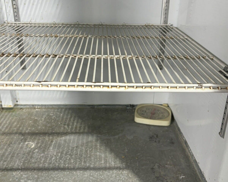 General Refrigeration RSL 40 GC 010 115V 9.5A  10 Oz Charge Powers Snapple