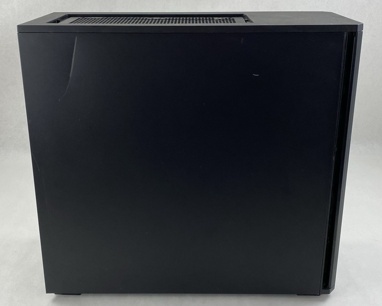 Corsair Obsidian Series 550D Mid-Tower Gaming Computer Case Damaged Front Panel