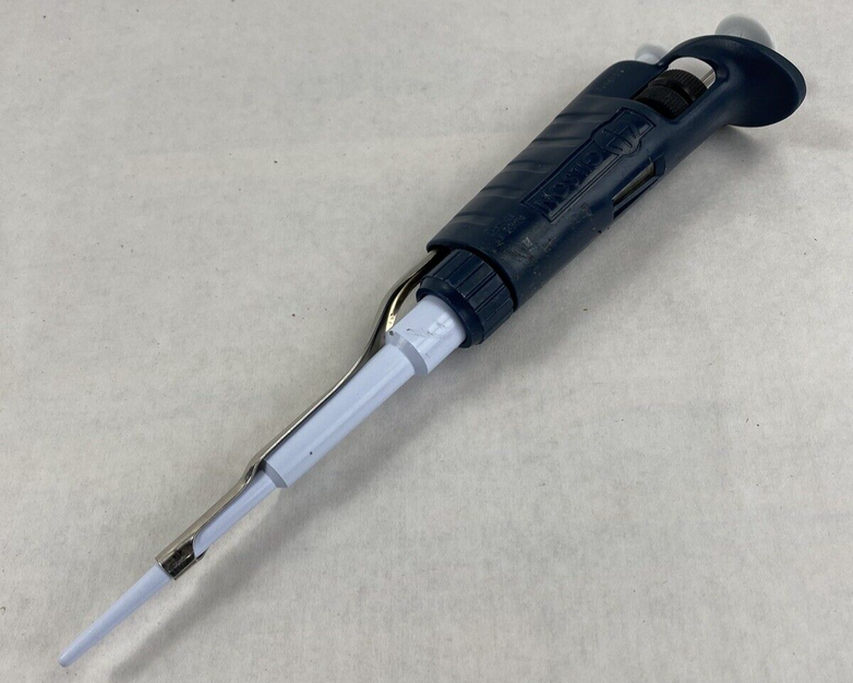Gilson Pipetman P20 2 - 20 uL Single Channel Adjustable Pipette