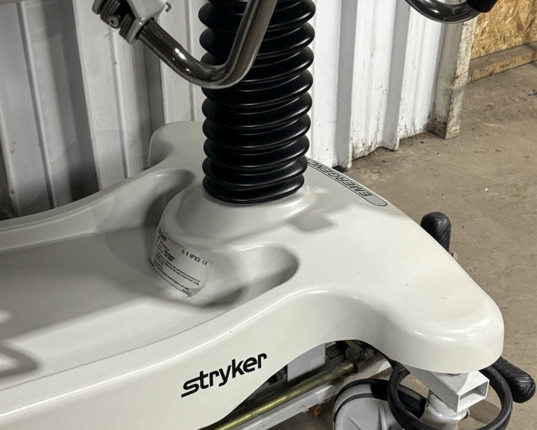 Stryker 1001 IPX2 Pedal Hydraulic Stretcher Deteriorated Rubber Wheels No Bed