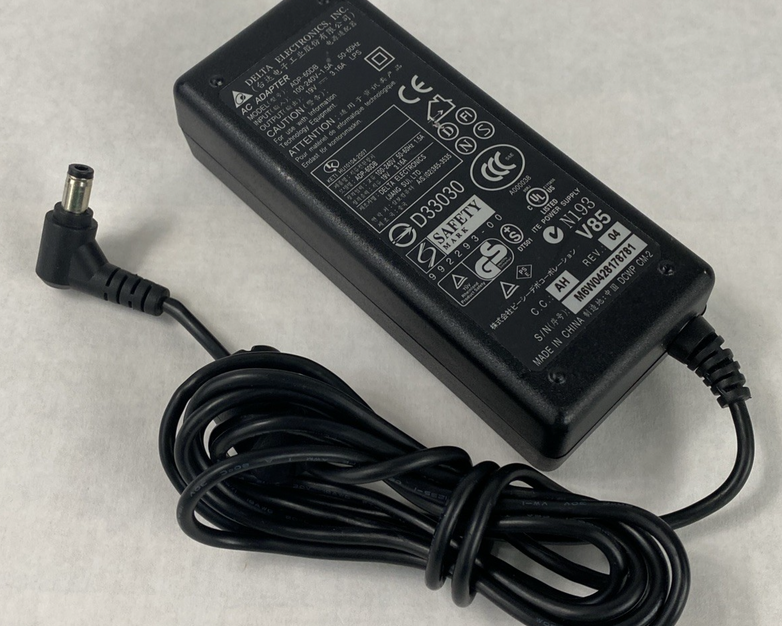 Delta Electronics ADP-60B 60W 19V 3.16A AC Adapters (Lot of 6)
