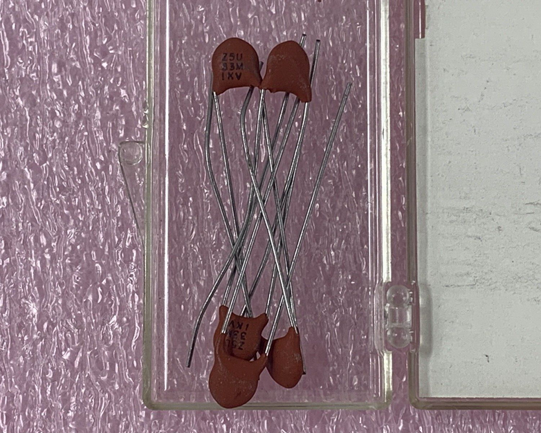 Sprague 5GAQ33 1000V 33pF Ceramic Disc Capacitor - Lot of (5)