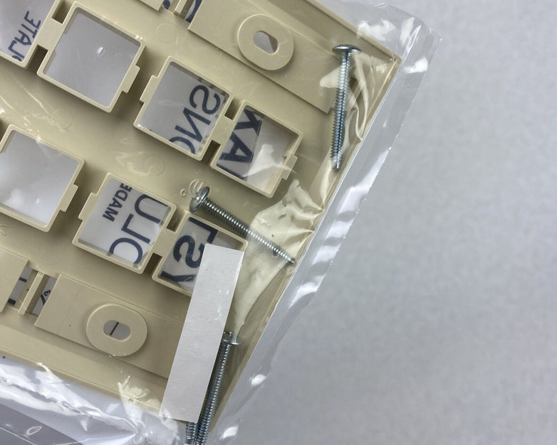 Lot( 2 ) Systimax 108685017 L Type M28L-246 8-Port Flush Mounted Faceplate Ivory