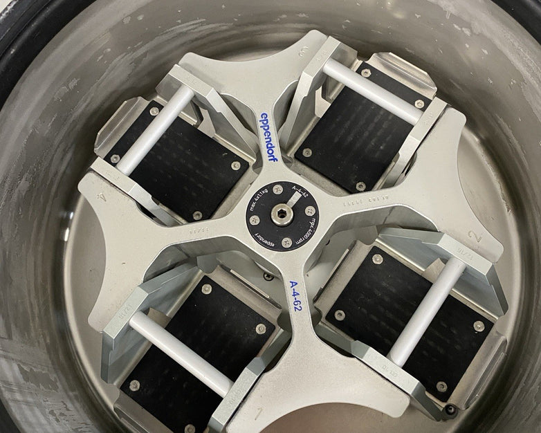 Eppendorf 5810R Refrigerated Centrifuge w/ A-4-62 Rotor