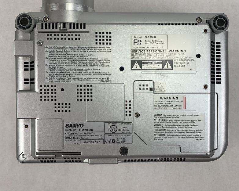 Sanyo PLC-XU86 LCD Projector – Parts or Repair No Lamp