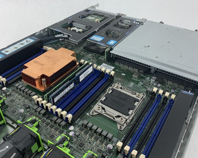 Cisco-UCS UCSC-C220-M3S Server Xeon E5-2609 2.4 GHz 16 GB RAM No HDD No OS
