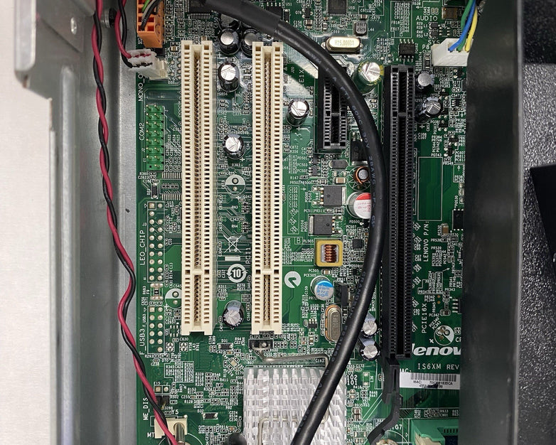 Lenovo ThinkCentre M91p SFF Intel Core i3-2120 3.30GHz 8GB RAM No HDD No OS