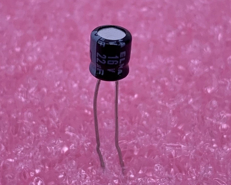 ELNA 16V 22µF Electrolytic Capacitor (Lot of 24)