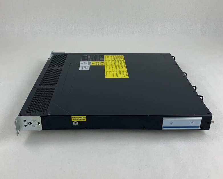 Cisco DS-C9148-K9 V01 48-Ports 16G 1U Multilayer Fabric Switch Tested Reset