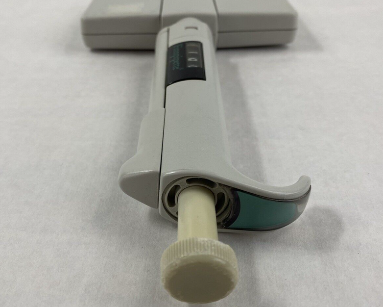 Thermo Scientific Finnpipette 0.5-10 uL 12 Channel Pipette