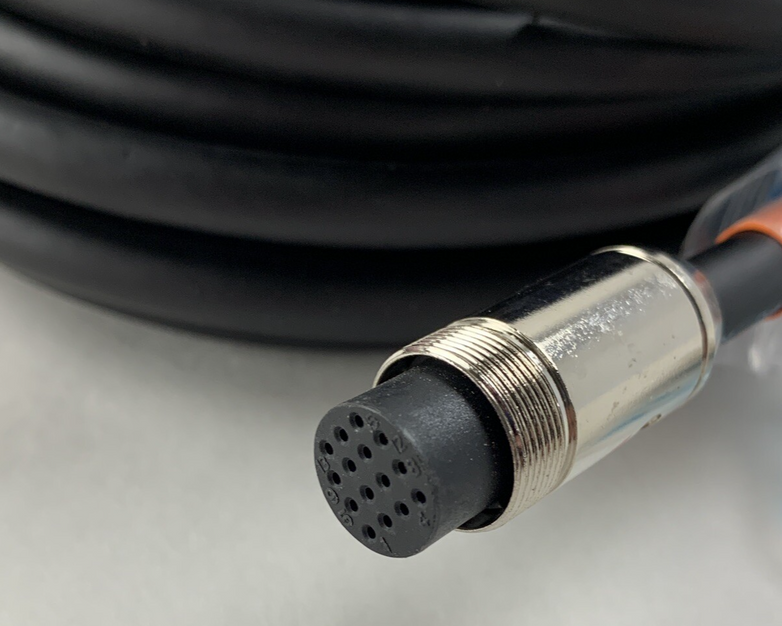 RapidRun E188601 PC Runner Cable 25 Feet 15 Pin Female Connectors Box Opened