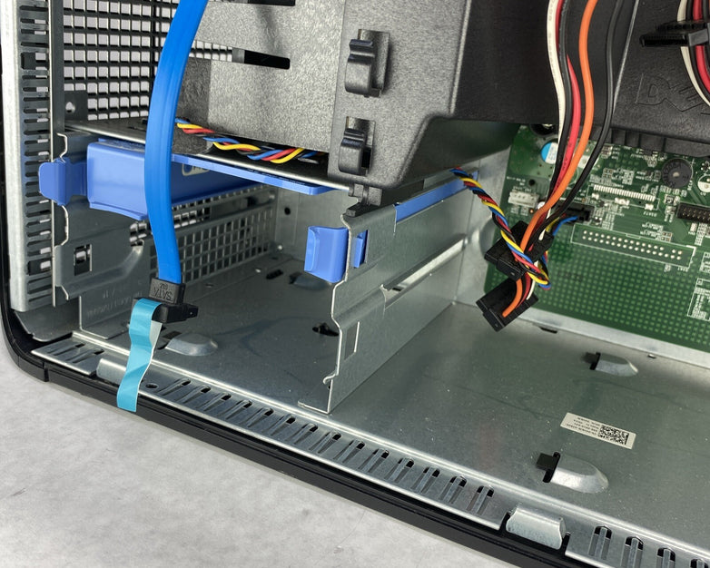 Dell OptiPlex 780 MT Intel Core 2 Duo E7500 2.93GHz CPU 4GB RAM DVDRW No HDD OS