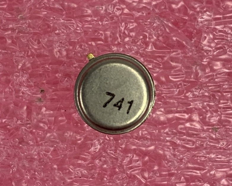 Fairchild 2500728 Metal Transistor (Lot of 13)