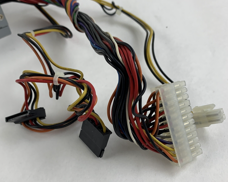 3Y Power Technology YM-6221A YM6221AA01R 220w 50-60Hz 100-240 Vac Power Supply