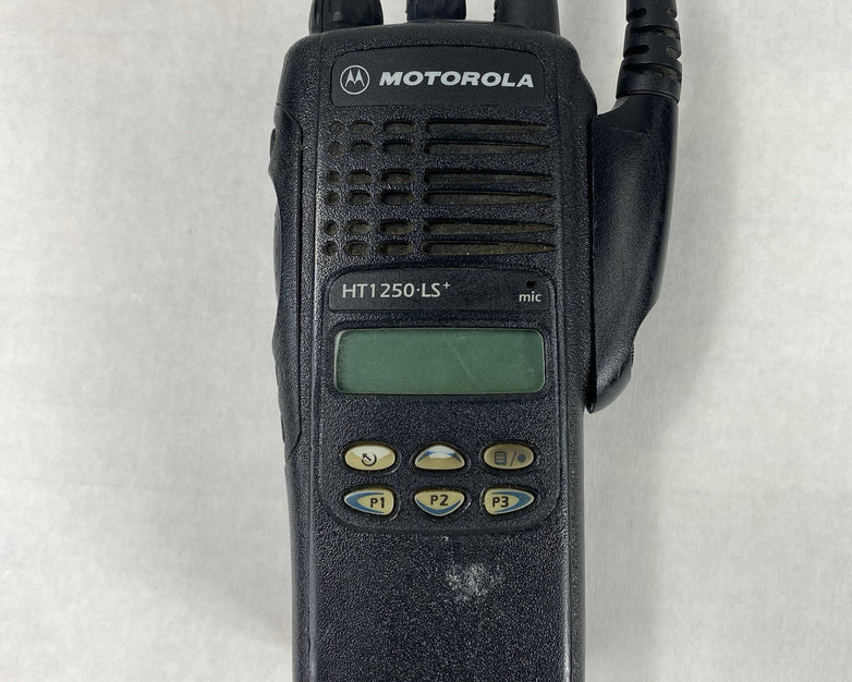 Motorola HT1250 LS + AAH25RDH9DP7AN Two Way Radio with Battery and Mic Untested