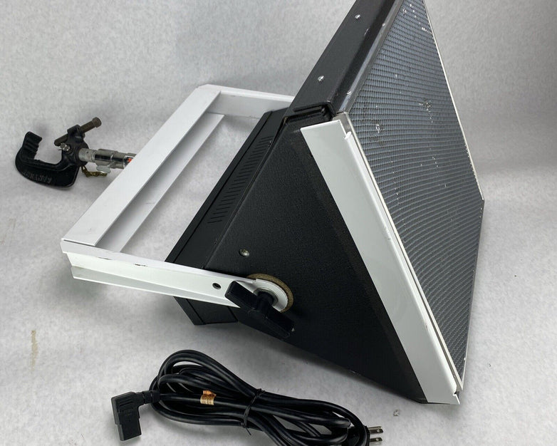 VIDESSENCE AA311471 16"X16" Studio Light with Honeycomb Grid and Grid Clamp
