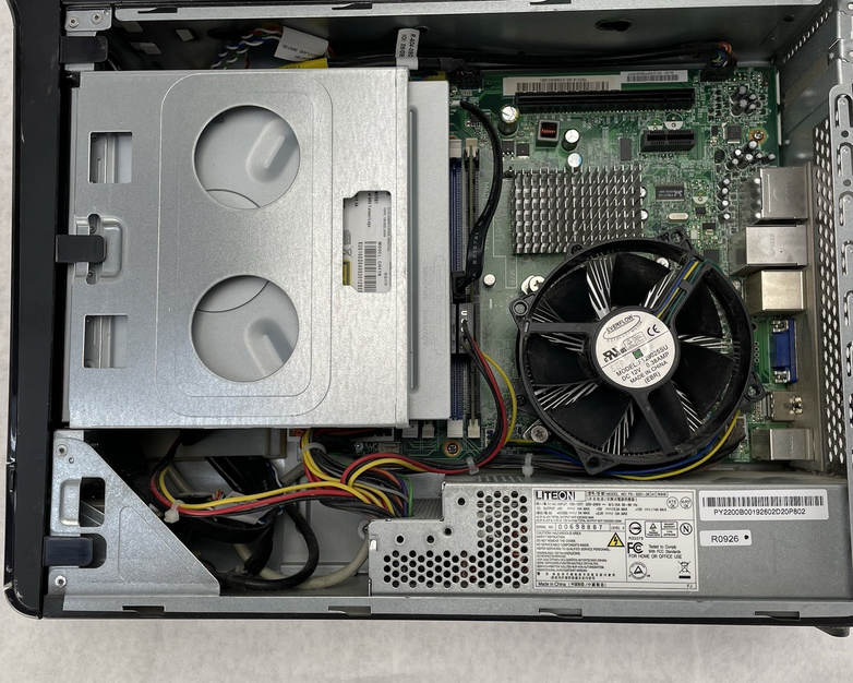 Gateway SX2802 SFF Core 2 Quad Q8300 2.50 GHz 4 GB RAM No HDD No OS