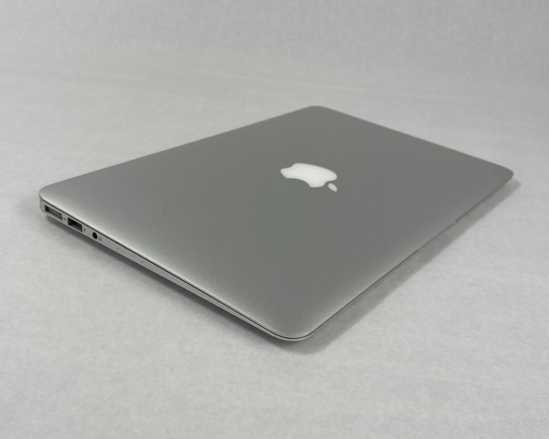 Apple MacBook Air A1465 2015 11" 1.6Ghz i5 4GB RAM 120GB SSD os11.7.1 706 Cycles