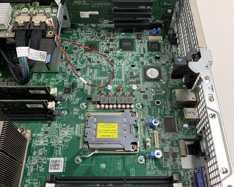 Dell PowerEdge R515 Server 1x AMD Opteron 4122 2.2 GHz 16 GB RAM No HDD No OS