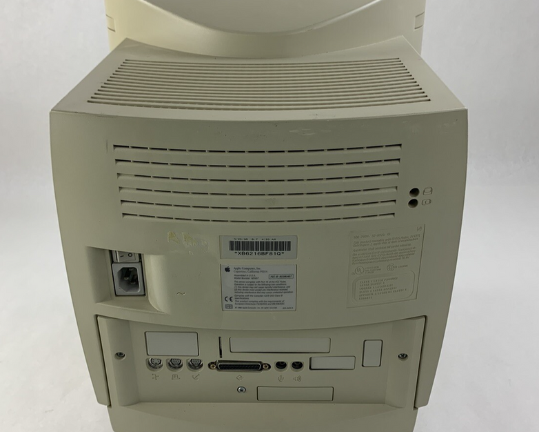 Apple Power Macintosh 5260/100 M3457 Boots Vintage No Hard Drive or OS