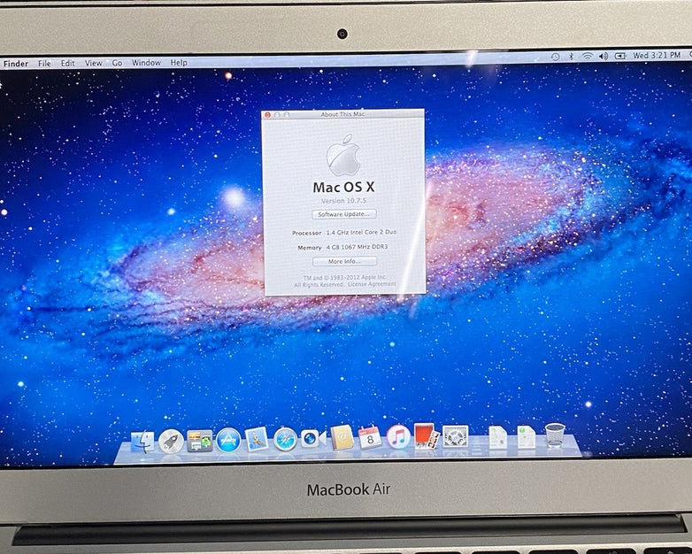 Apple MacBook Air A1370 2010 11" 1.4GHz Core 2 Duo 4GB RAM 60GB SSD os10.7.5