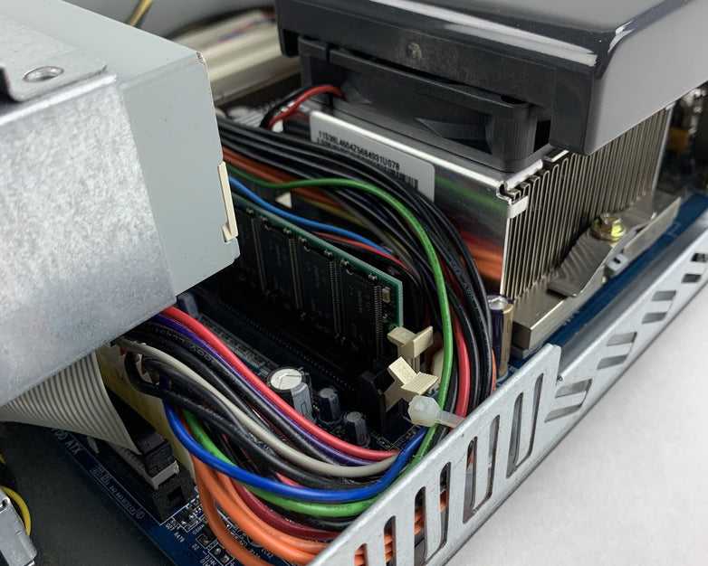 IBM Netvista 8303-42U Desktop Pentium 4 2.4 GHz 256 MB Win XP COA No OS No HDD