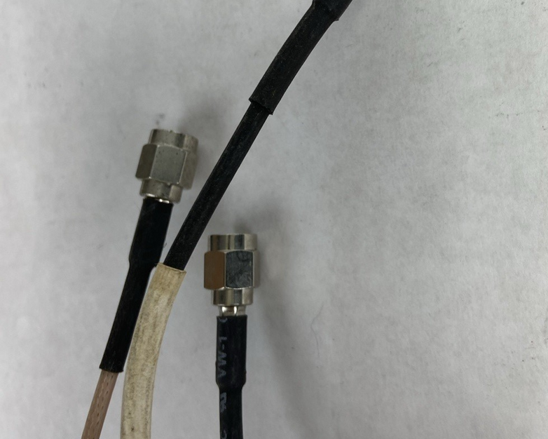 Motorola Laird GPSS746MP-MT4 VSM Base RF Antenna with Cap AN000036A01 - Lot of 2