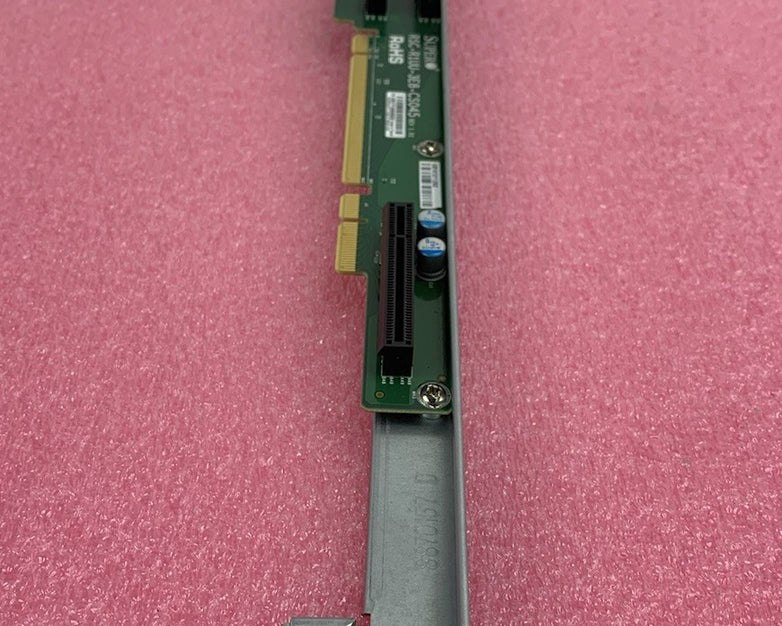 Supermicro RSC-R1UU-3E8-CS045 3-Port Riser Card