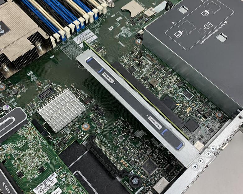 Cisco UCSC-C220-M4S Server 1x Xeon E5-2630 V3 2.4 GHz 32 GB RAM No OS No HDD