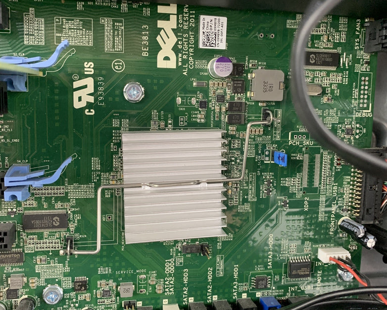 Dell Precision T3610 MT Xeon E5-1603 2.8 GHz 32 GB NVS 310 No HDD No OS