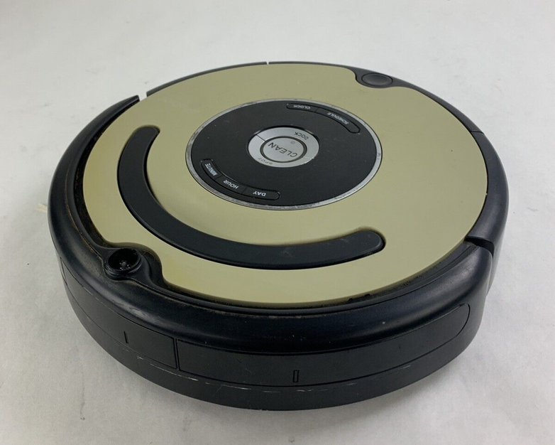 iRobot Roomba 560 Electric Vacuum Cleaner For Parts and Repair